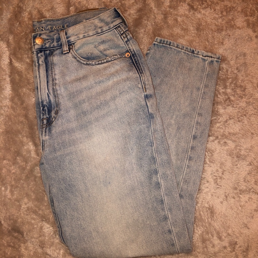 American Eagle Mom Jeans